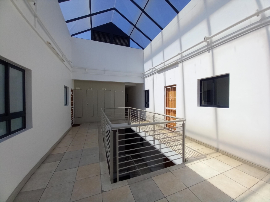 To Let 2 Bedroom Property for Rent in Royal Ascot Western Cape